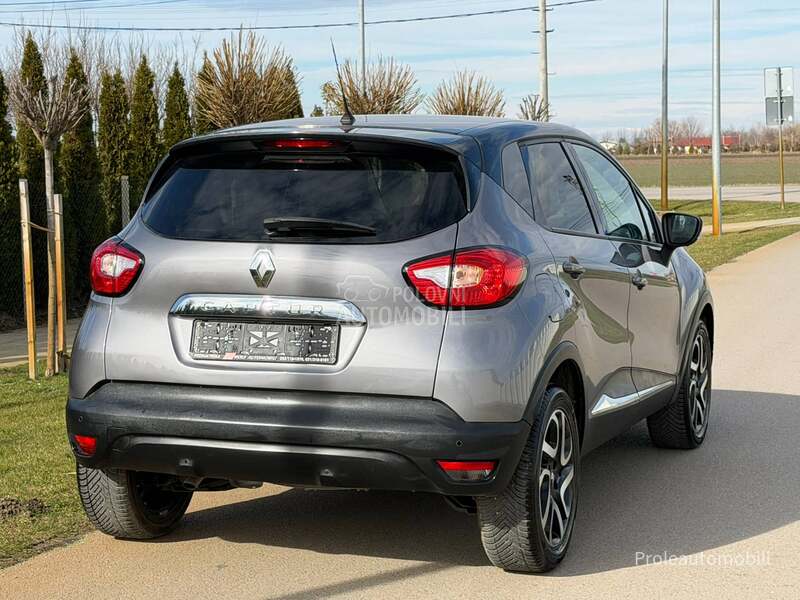 Renault Captur REZERVISA