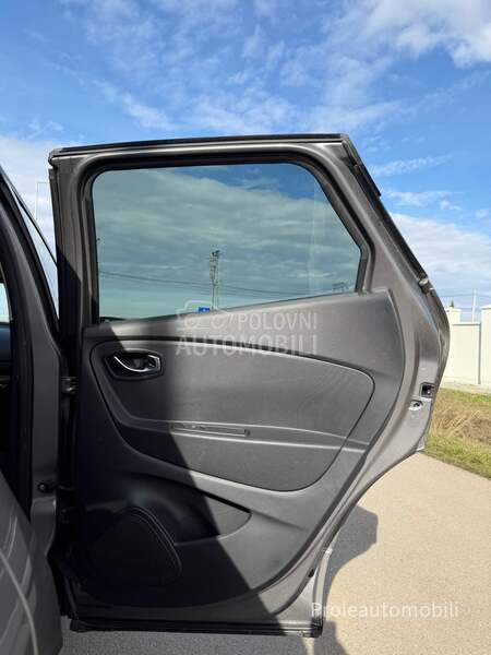 Renault Captur REZERVISA