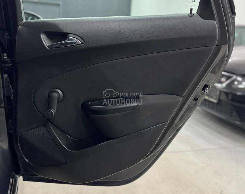 Opel Astra J 1.6B CH