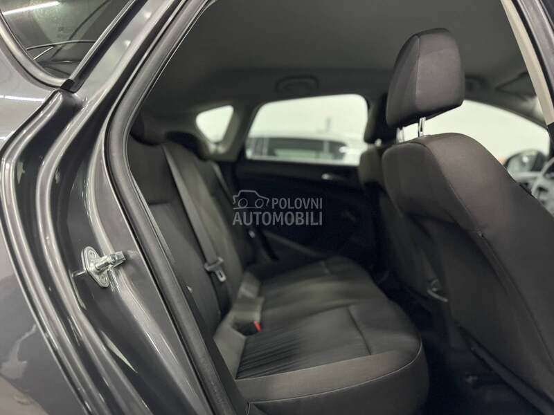 Opel Astra J 1.6B CH