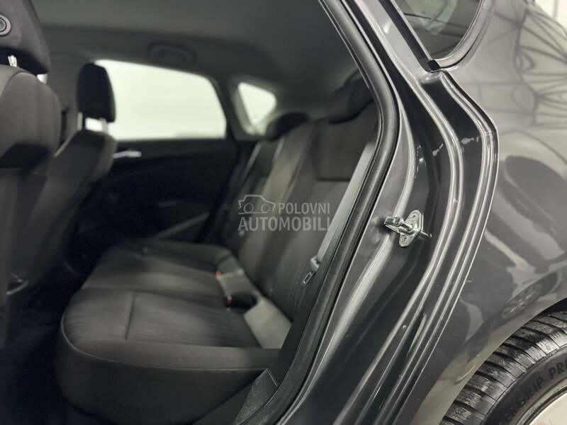 Opel Astra J 1.6B CH