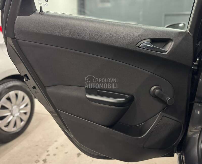 Opel Astra J 1.6B CH