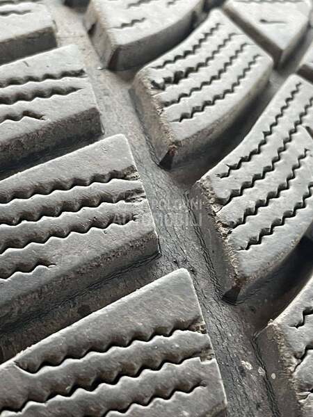 Goodyear 245/40 R18 Zimska