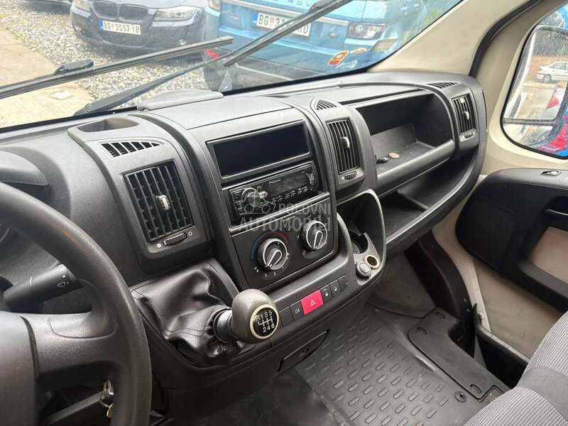 Peugeot boxer