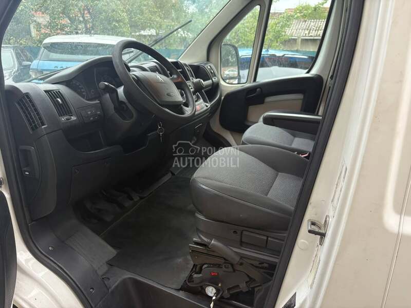 Peugeot boxer