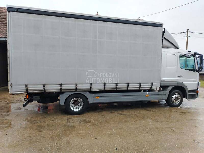 Mercedes Benz atego822