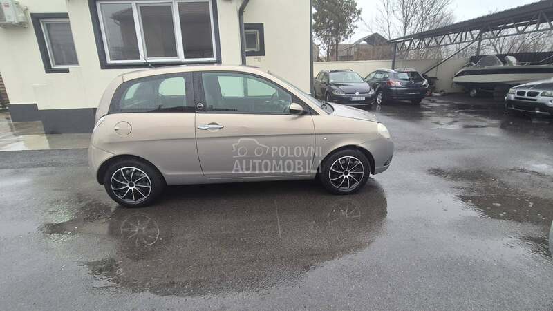 Lancia Ypsilon 1.4TNG