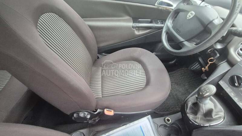 Lancia Ypsilon 1.4TNG