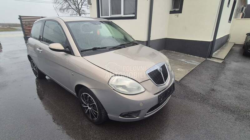 Lancia Ypsilon 1.4TNG