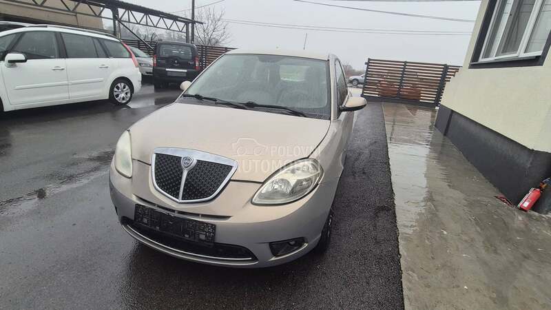 Lancia Ypsilon 1.4TNG