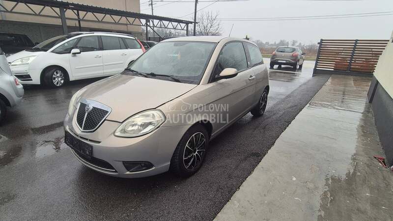 Lancia Ypsilon 1.4TNG