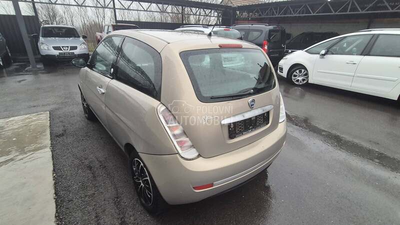 Lancia Ypsilon 1.4TNG