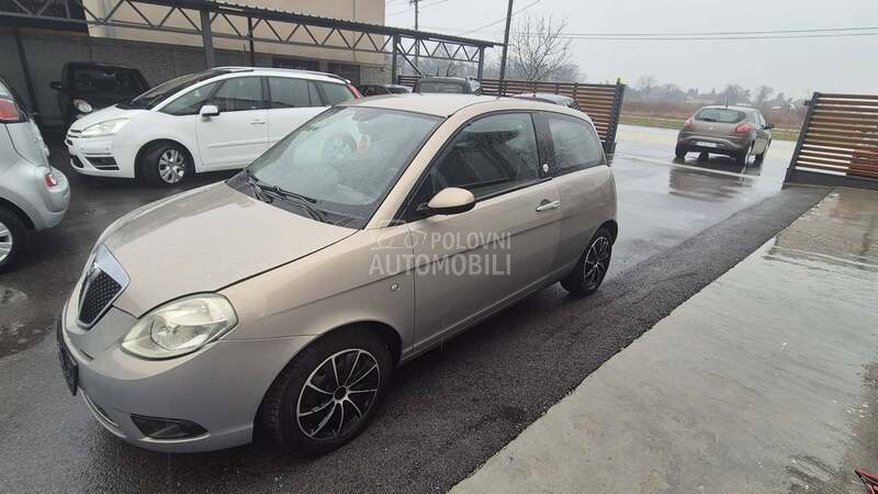 Lancia Ypsilon 1.4TNG