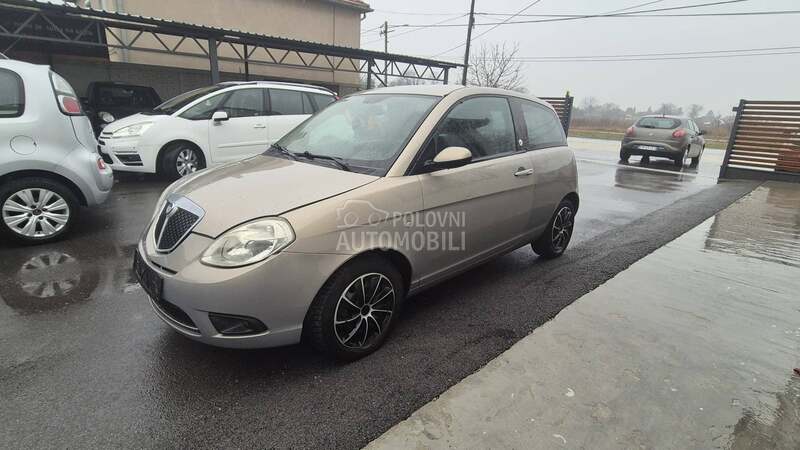 Lancia Ypsilon 1.4TNG