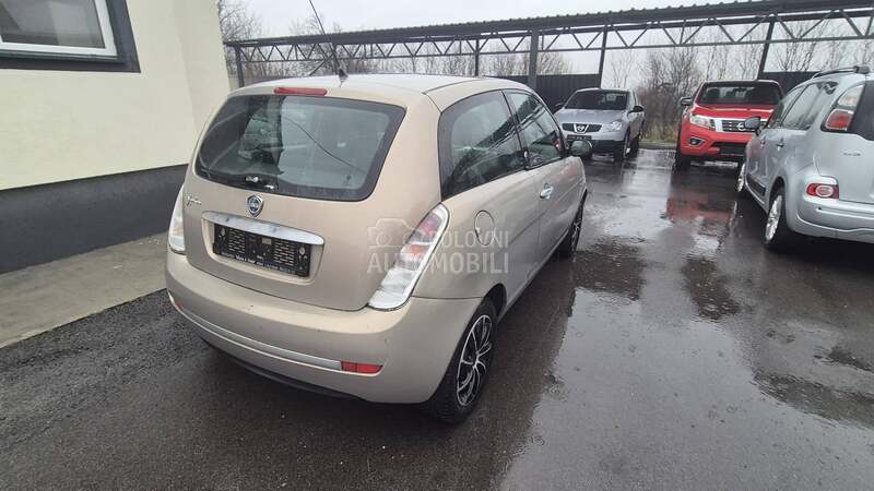 Lancia Ypsilon 1.4TNG