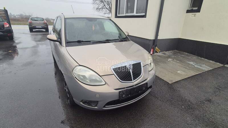 Lancia Ypsilon 1.4TNG
