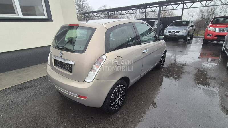 Lancia Ypsilon 1.4TNG