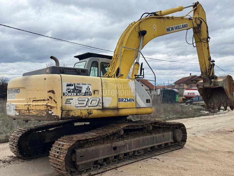 New Holland E305