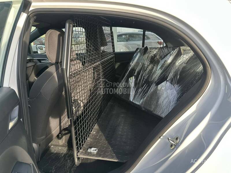 MG MG3 Standard 1.5 MT5 VAN