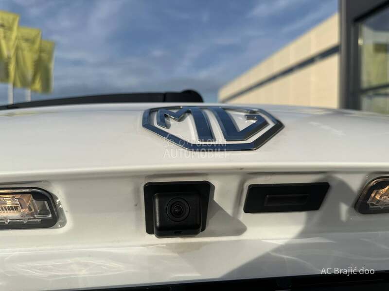 MG MG3 Standard 1.5 MT5 VAN