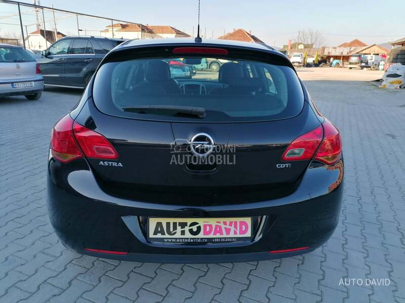 Opel Astra J 1.7 Cdti