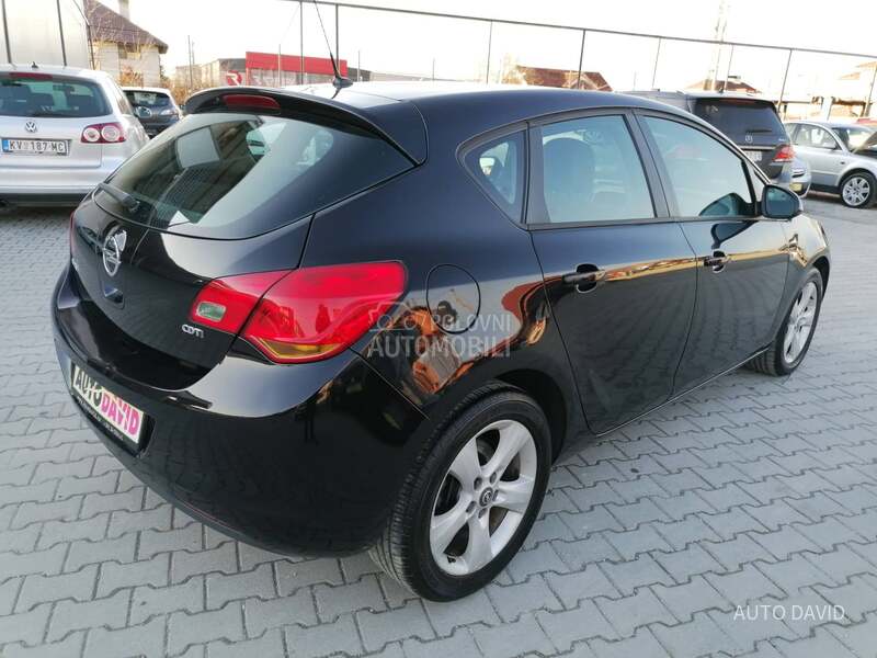 Opel Astra J 1.7 Cdti