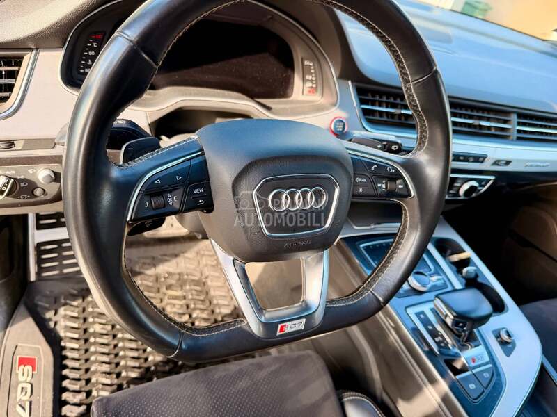 Audi SQ7 4.0 v8