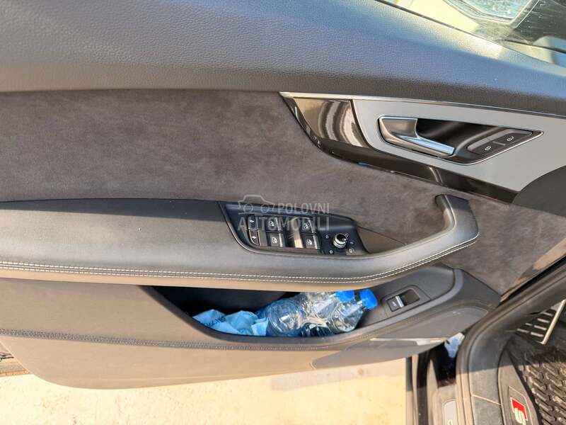 Audi SQ7 4.0 v8