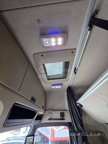 Mercedes Benz Actros 1851