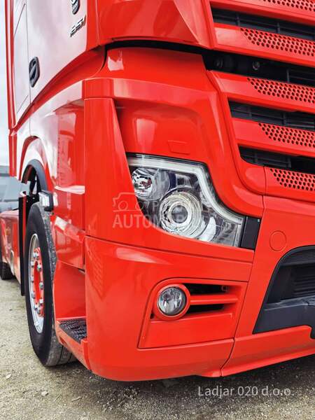 Mercedes Benz Actros 1851