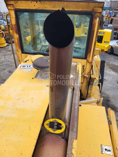 Izduvna cev za Volvo utovarivače