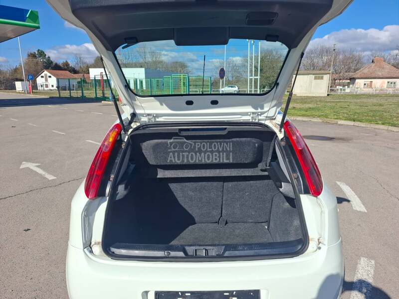 Fiat Punto . 1.2/8V