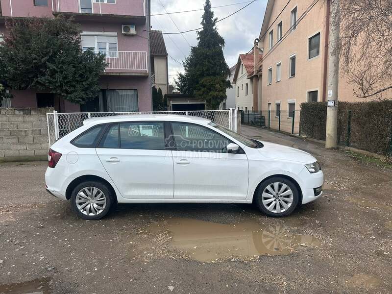 Škoda Rapid 