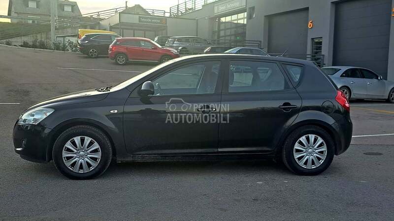 Kia cee`d reg 02.27