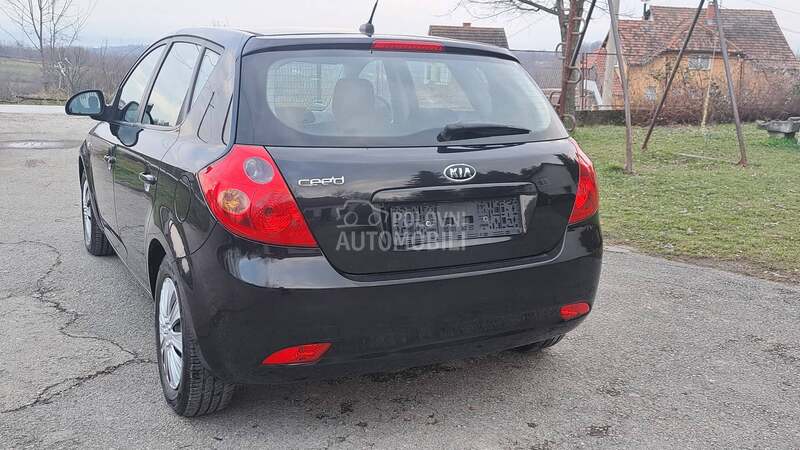 Kia cee`d reg 02.27