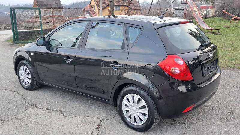 Kia cee`d reg 02.27