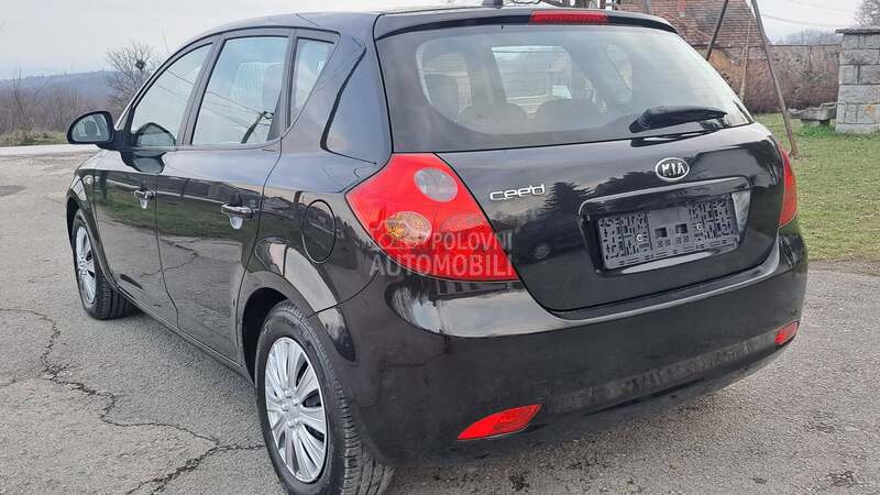Kia cee`d reg 02.27