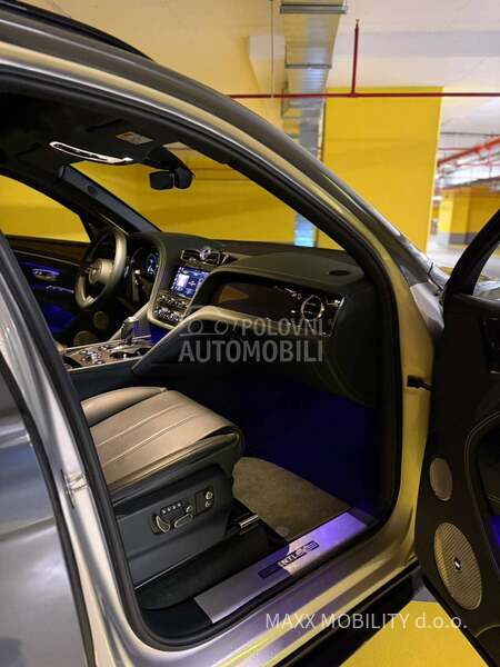 Bentley Bentayga 