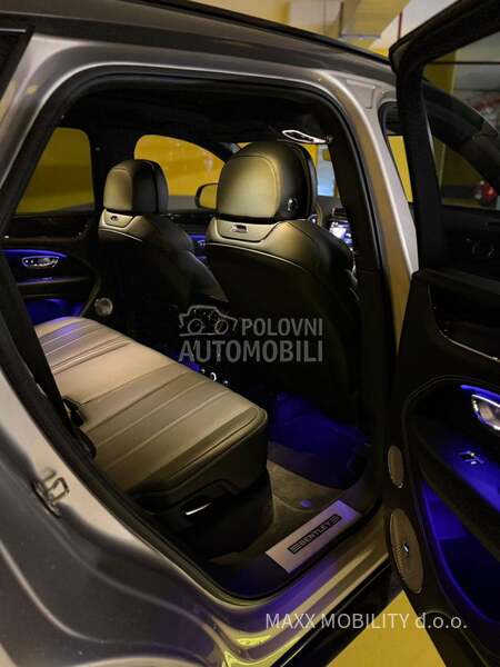 Bentley Bentayga 