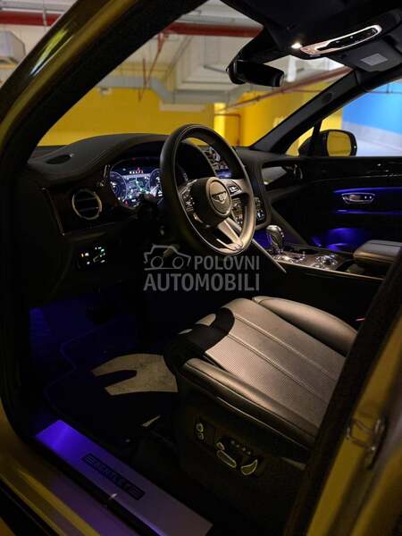 Bentley Bentayga 