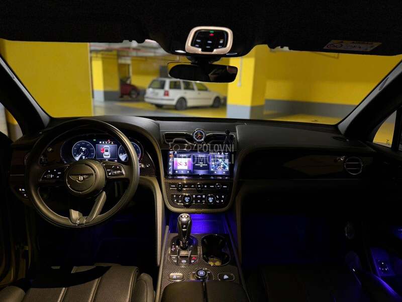 Bentley Bentayga 