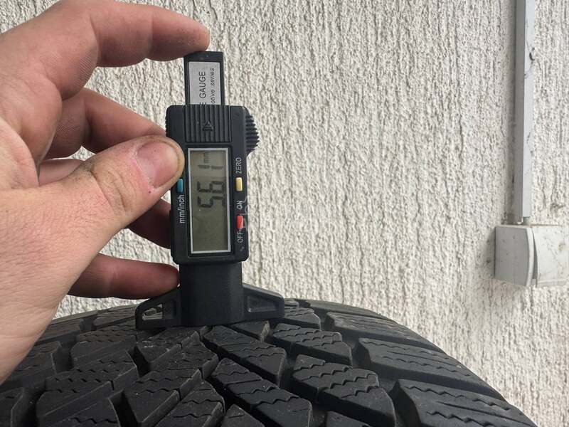 Bridgestone 215/60 R16 Zimska