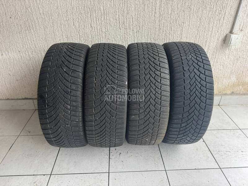 Bridgestone 215/60 R16 Zimska