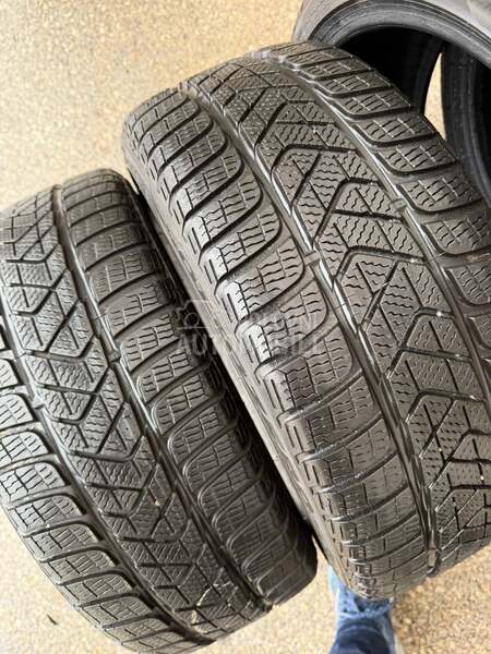 Pirelli 205/40 R17 Zimska