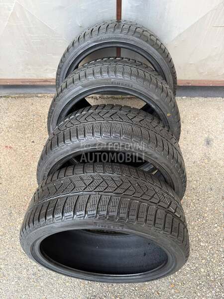 Pirelli 205/40 R17 Zimska