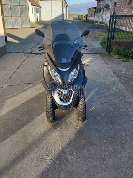 Piaggio MP3