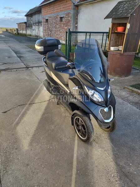 Piaggio MP3