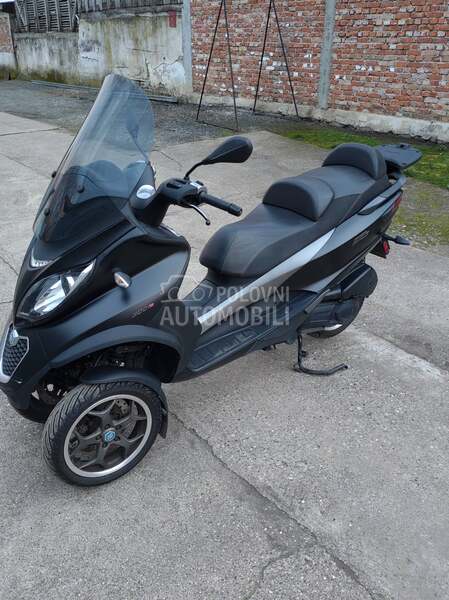 Piaggio MP3