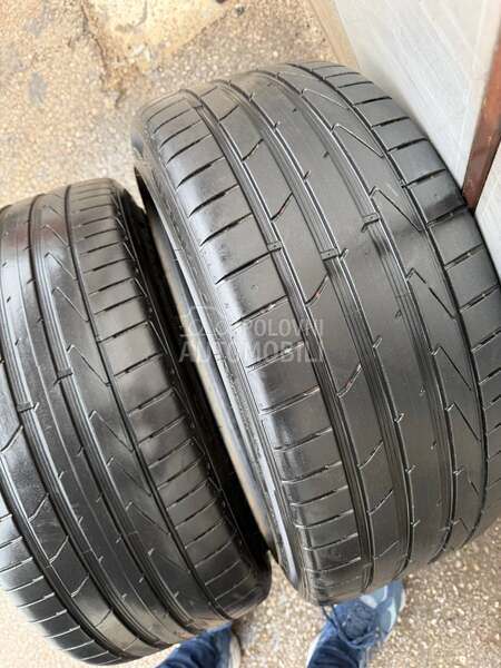 Hankook 235/40 R19 Letnja
