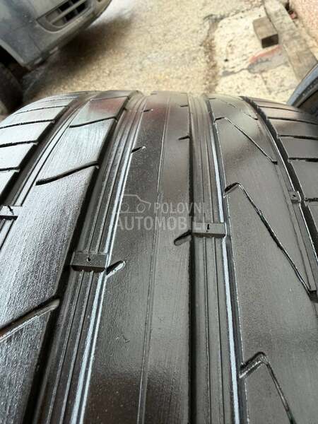 Hankook 235/40 R19 Letnja